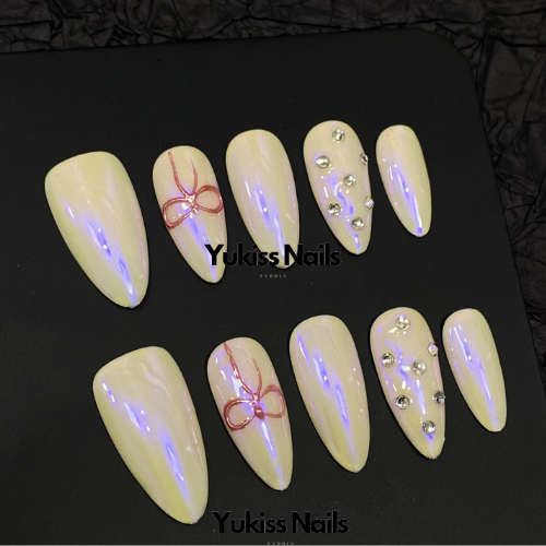 Laser Glam Rhinestone 3D Bow Manicure