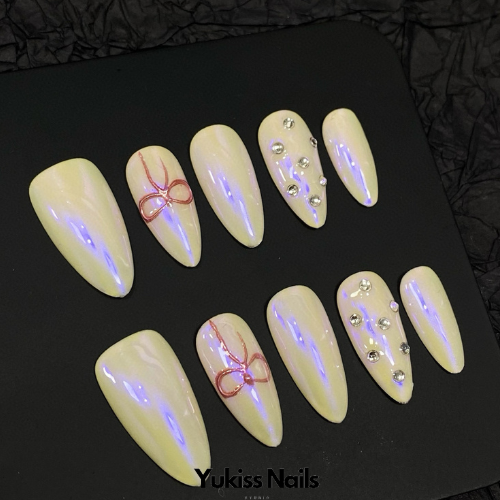 Laser Glam Rhinestone 3D Bow Manicure